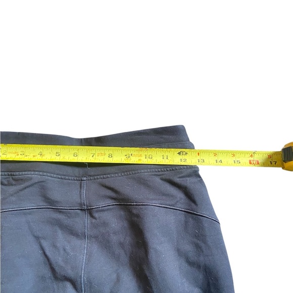 Lululemon Women’s XS Joggers Black Stretch - Picture 6 of 6